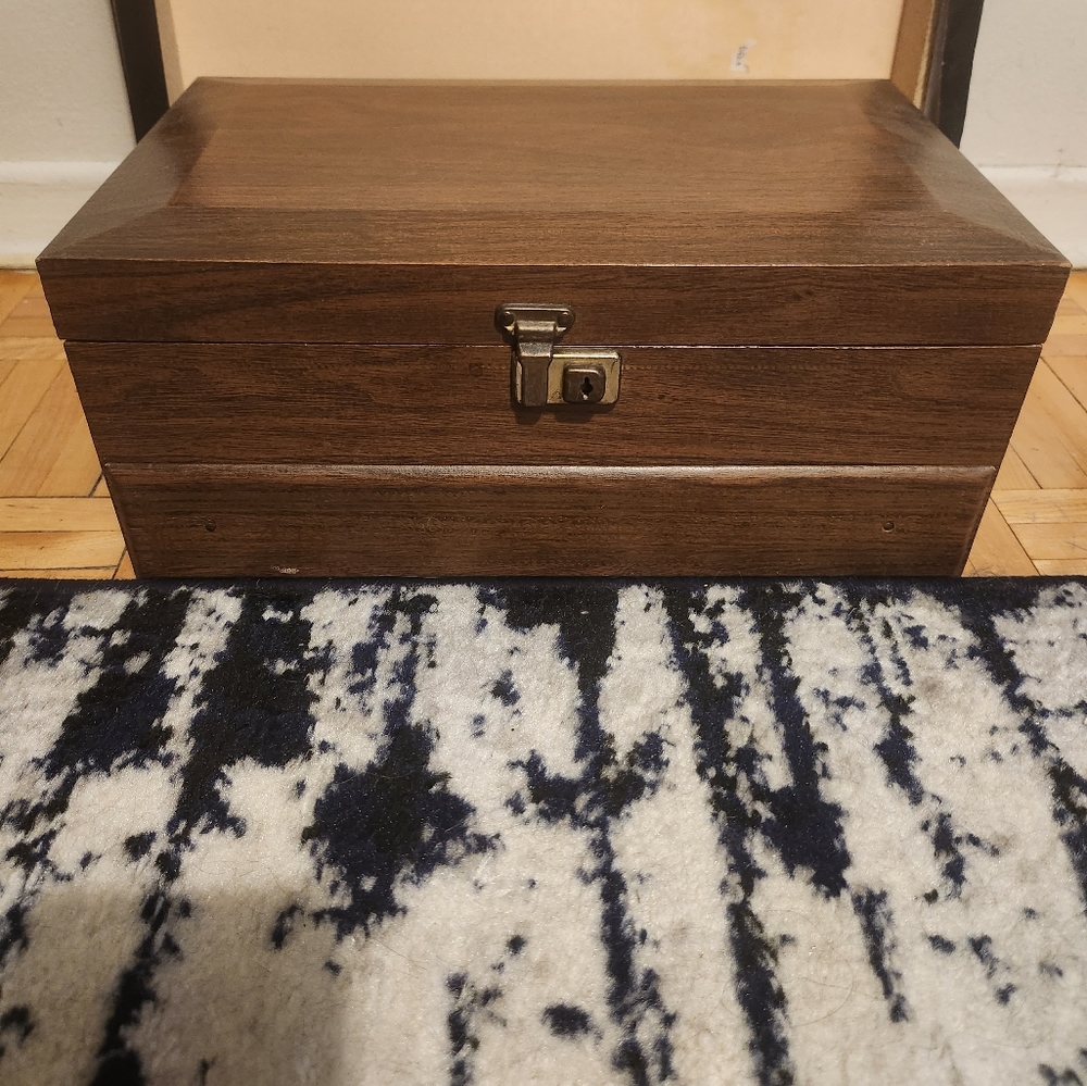 Vintage wooden jewelry box, organizer. Made in Canada by Mele